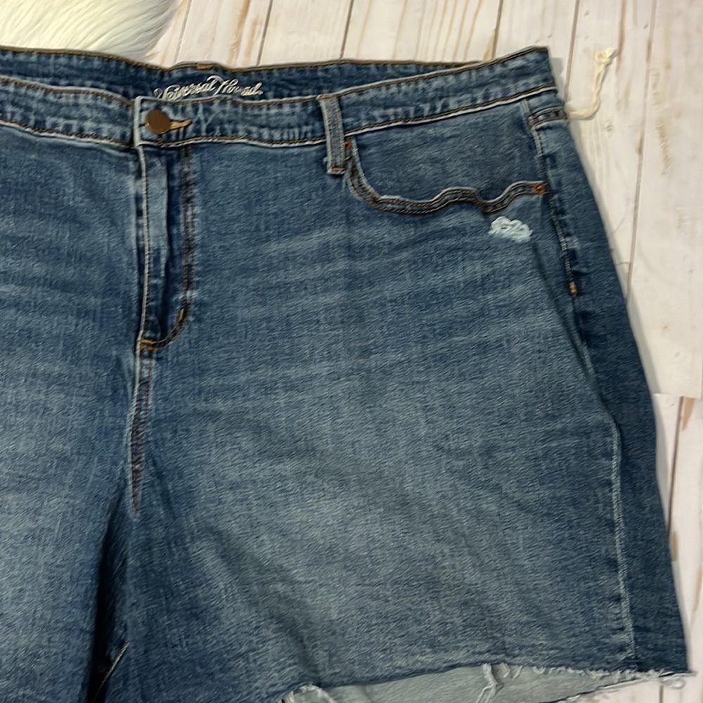 Universal Thread Shorts Size 26 W. NWOT - Picture 3 of 10